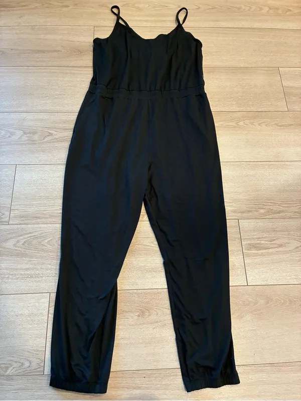 Vuori Women’s Lux Jogger Jumpsuit Black Size XL - Image 3