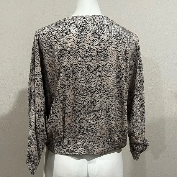 Zara animal print v neck blouse - Image 4