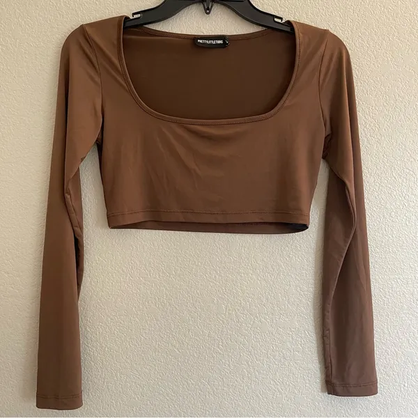 Pretty little thing DARK BROWN SLINKY SQUARE NECK CROP TOP SZ:4 - Image 5
