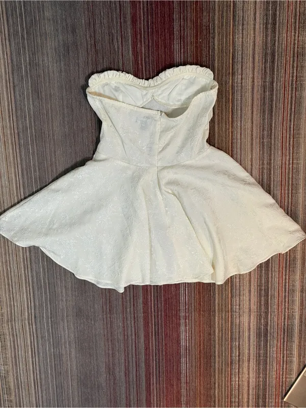 PrettyLittleThing Ivory Strapless Mini Dress - Image 6