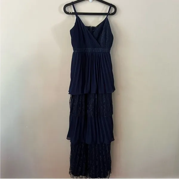 Lulu’s Date With a Daydream Pleated Lace Tiered Maxi Dress‎ medium Navy blue M - Image 3