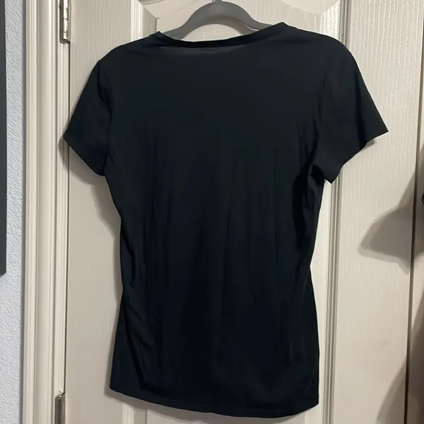 Lacoste Black Short Sleeve V Neck Shirt Minimalist Preppy Coastal Logo Y2K - Image 4