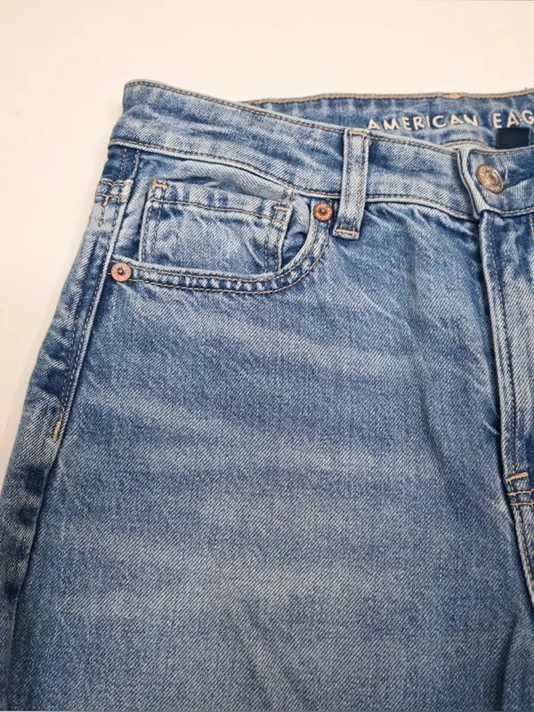 American Eagle Women's 2 Long Distressed Straight Leg Mom Jean - Image 6