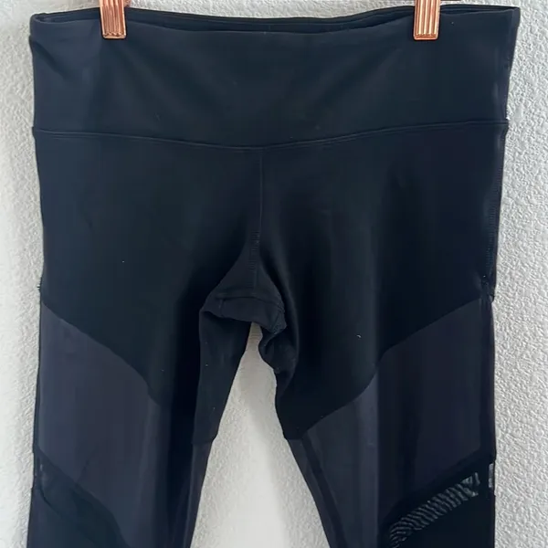 Alo Moto Style Active Legging Mesh Detailing Black Small - Image 3