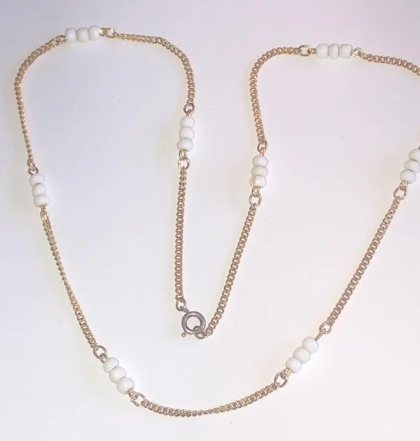 Vintage Gold Tone & White Beaded Boho Dainty Necklace - Image 3