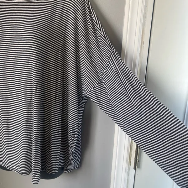 Loft Classic Black and White Striped Long Sleeve Top size 16-18 - Image 4