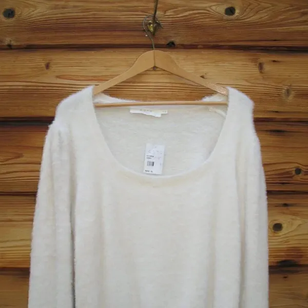 NWT Super Soft Ivory Size XL Fuzzy White Ivory Round Neck Knit Sweater Pullover - Image 5