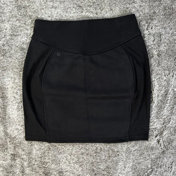 NWT Lululemon Scuba High-Rise Mini Skirt Sz Small In Black - Image 7