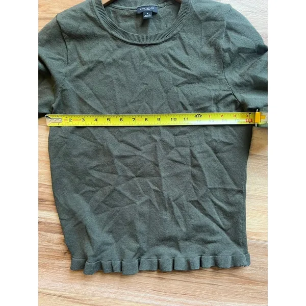 Ann‎ Taylor Factory Med Olive Green Ruffle Hem Crew Neck Sweater Minimal Office - Image 8