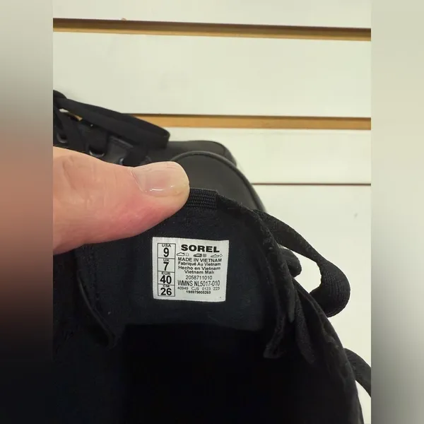 Sorel Caribou X Waterproof Chunky Platform Sneaker Size 9 Black & White Leather - Image 9
