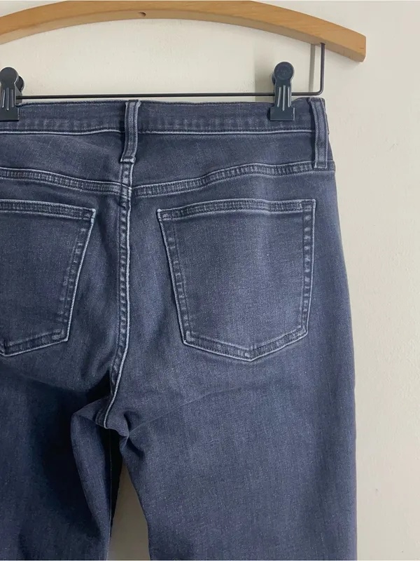 J.Crew Vintage Slim Straight Jeans Women’s 28 Charcoal Black Ankle Crop - Image 4
