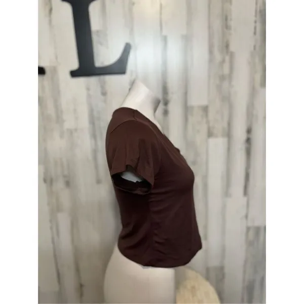 Brown v neck top - Image 7