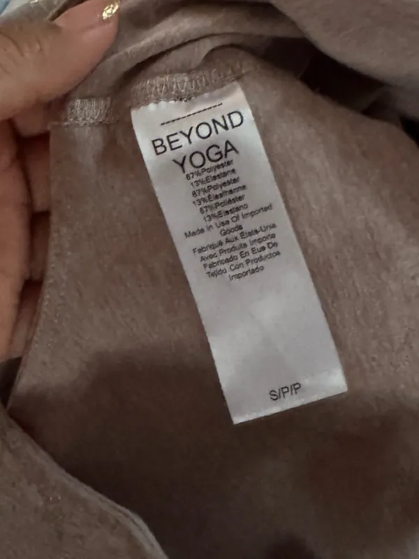 Beyond Yoga Set Tank & Leggings size small - Image 5