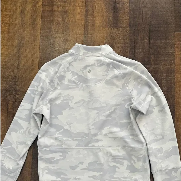 Lululemon Pace Pursuit Long Sleeve White Camo Top Size 6 - Image 8