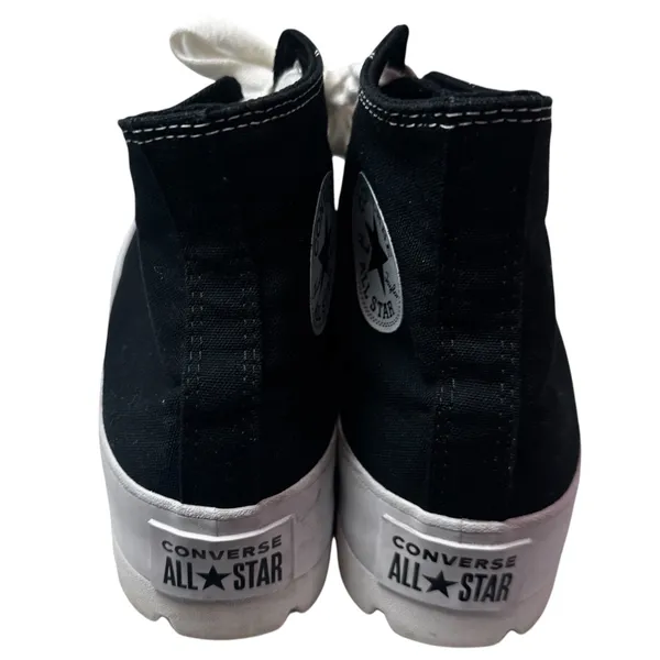 Converse Platform comfort with classic style. Carefully Chosen ❤️ Size: Women’s 8.5 - Image 5