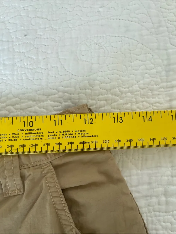 H&M Wide Leg Cargo Pants in Light Khaki - Image 4