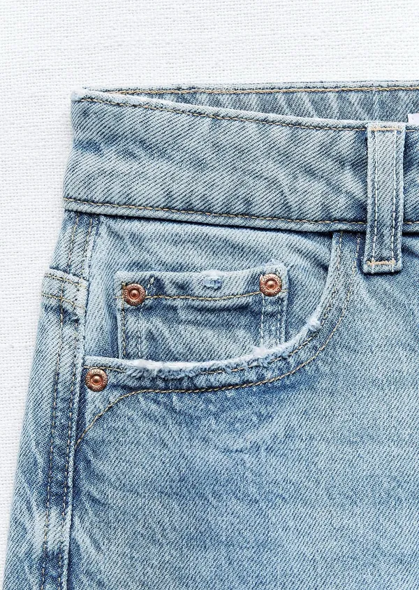 Mom Fit Jeans - Image 9