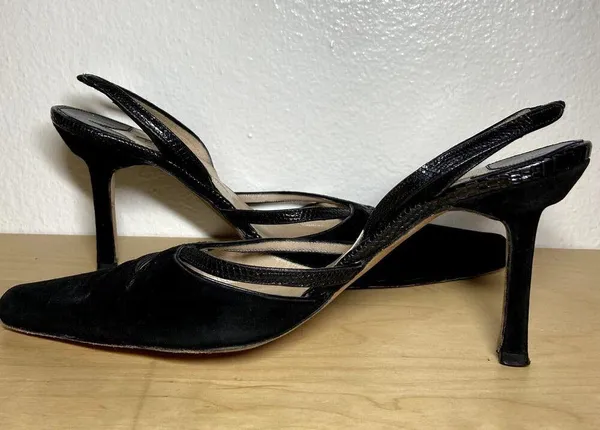 Manolo Blahnik Suede Sling Back Kitten Heel Straps Pointed Toe Black 37 6.5 - Image 2