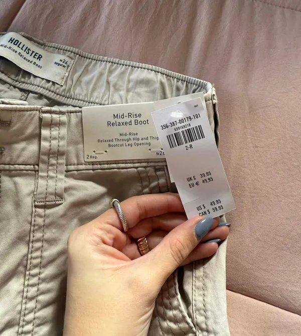 Hollister Cargo Pants - Image 4