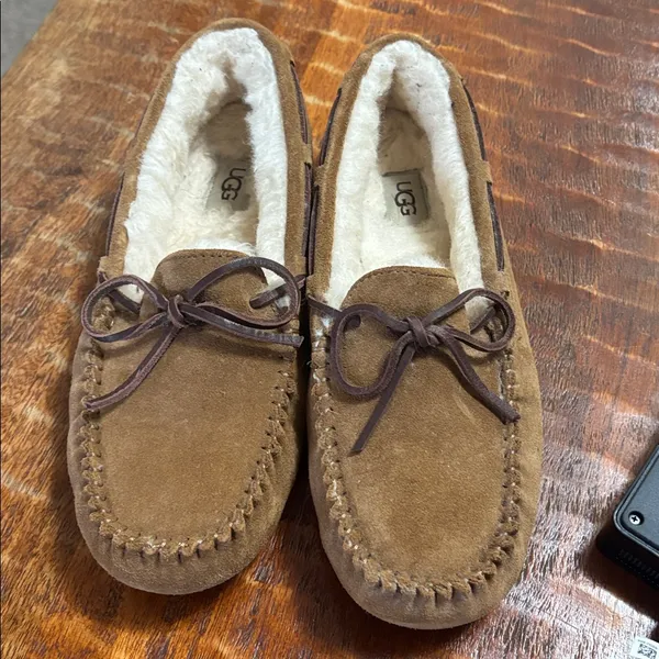 UGG Chestnut Suede Shearling Moccasins with Bow - Image 3