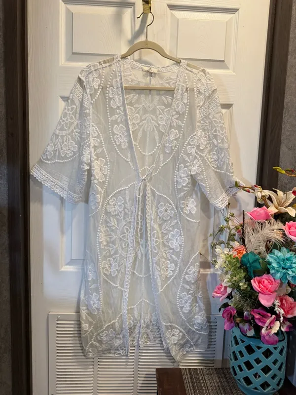 Lace Kimono Cream with Floral Print Bohemian Style Size S - Image 3