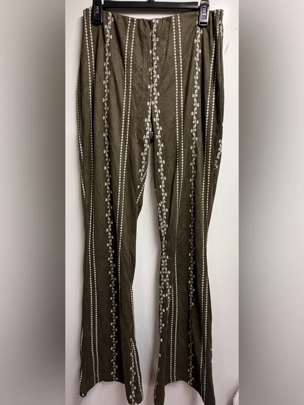 Wild Honey white green floral flare pants festival boho large - Image 4