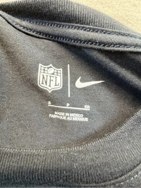 Nike New York Giants Crucial Catch Intercept Cancer Tee Black NWT Size S - Image 4