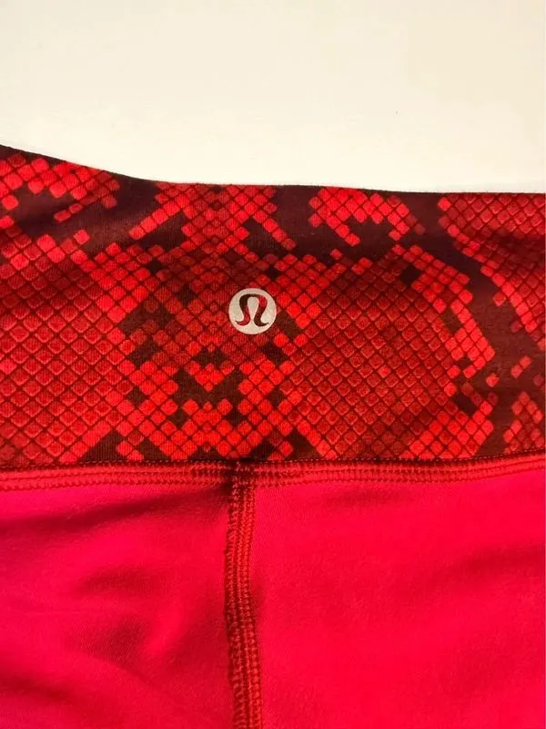 Lululemon capri women size 6 - Image 2