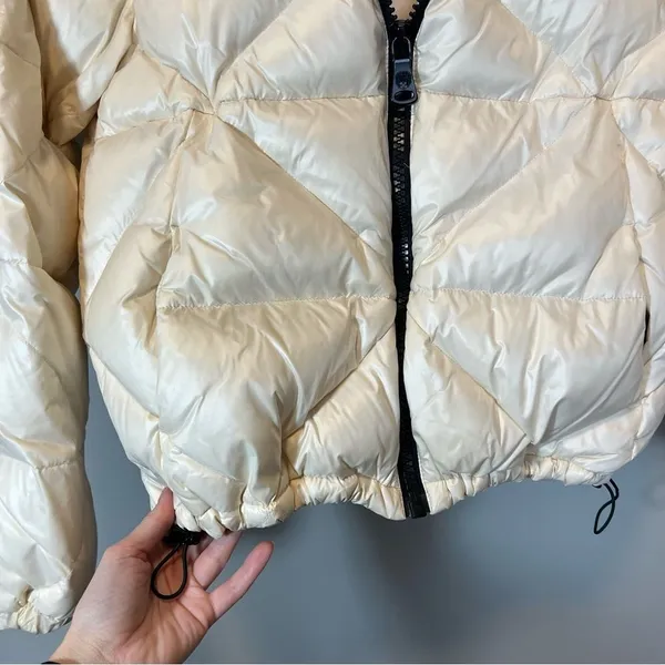 Vince Camuto Women’s Cream Puffer‎ Coat Medium - Image 4