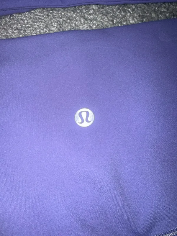 Lululemon align dark lavender set v neck bra and 6” shorts size 4/6 - Image 4