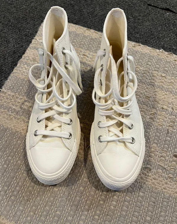 Converse High-tops - Image 3