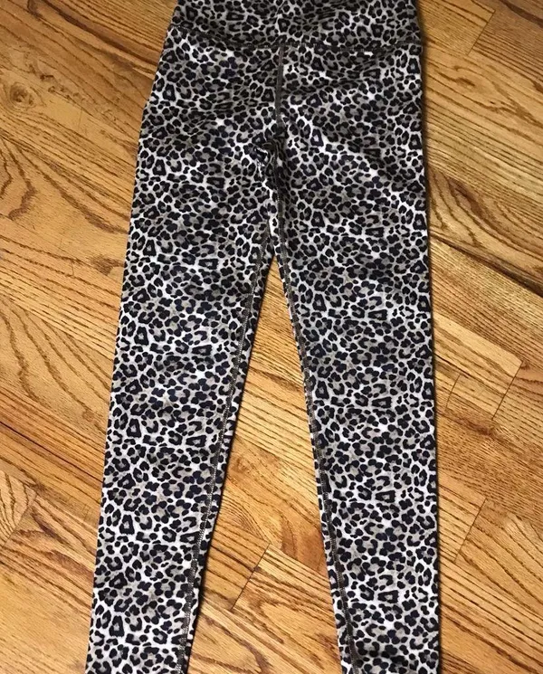 American Eagle Leopard Print Leggings - Image 4