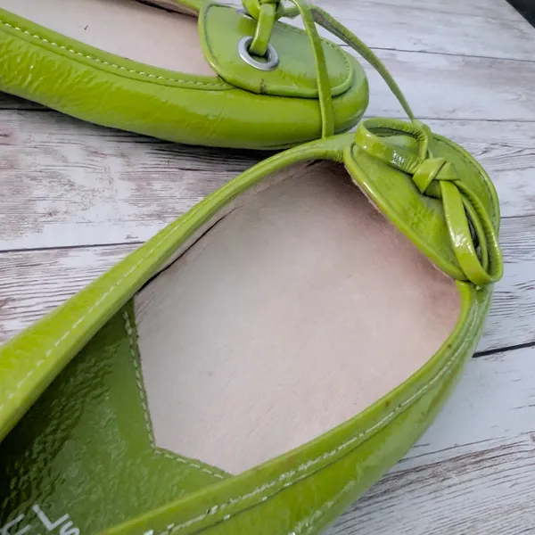 Michael Kors Flats - Green Flats Size 6.5 M - Leather Upper - Cosmetic Issues - Image 12