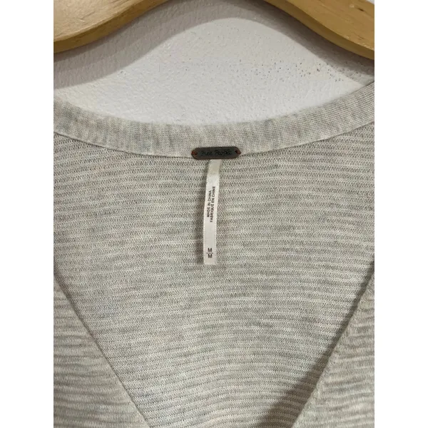 Free People Oatmeal Bell‎ Sleeve Sweater Boho Slouchy Knit Top Medium - Image 4