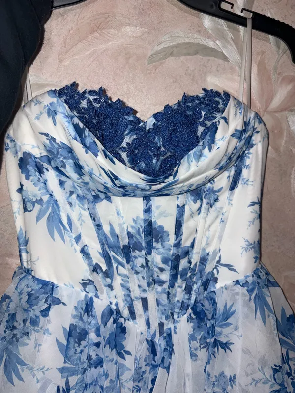 Windsor Prom Dress - Image 3