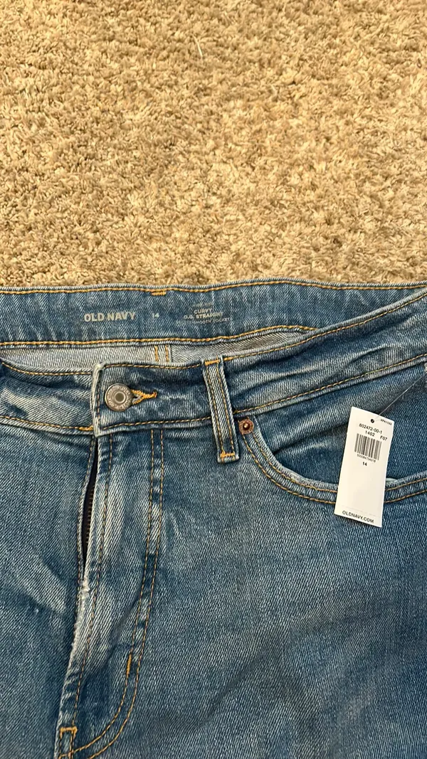 Old Navy High Rise Curvy O.G Straight Jeans - Image 2