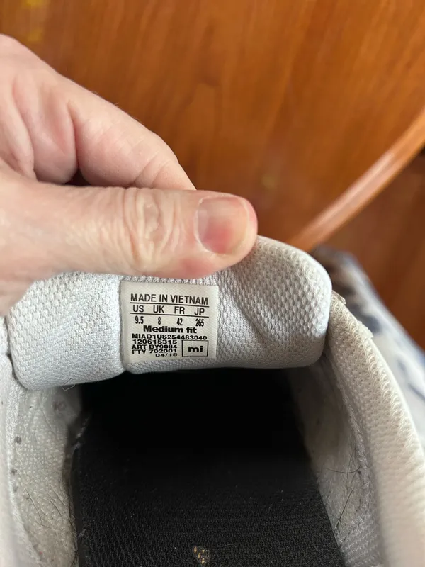 Adidas Women’s Sneakers - Image 3