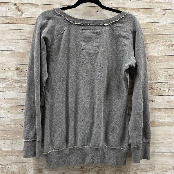 Campus Heritage‎ Iowa Hawkeyes Womens Medium Sweatshirt Gray Wide Neck College - Image 5