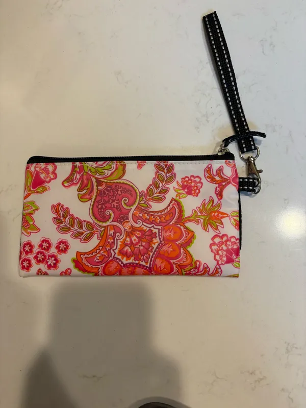 Scout wristlet Pink - Image 2