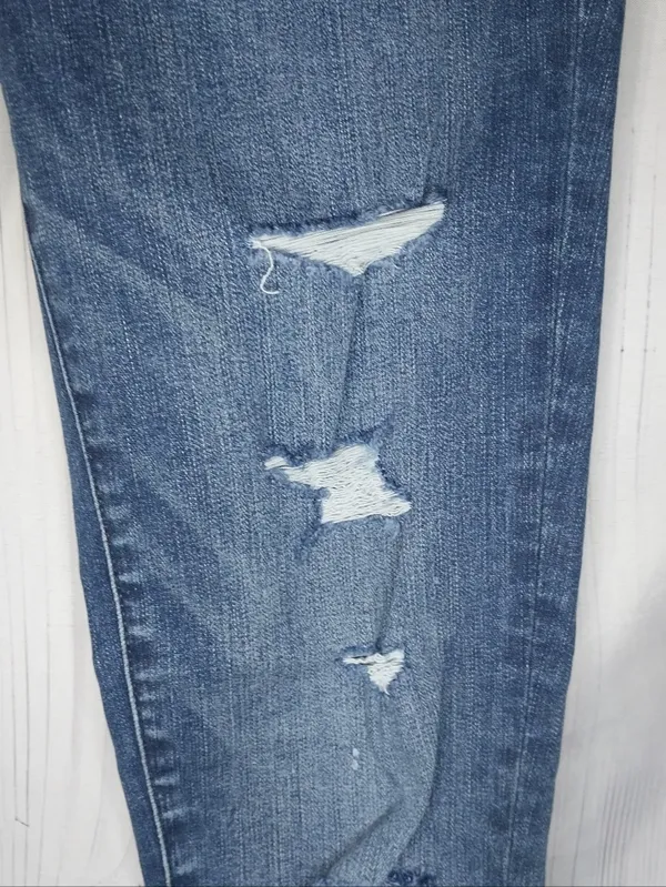 Abercrombie & Fitch Simone High-Rise Distressed Casual Ankle Skinny Jeans - Image 4