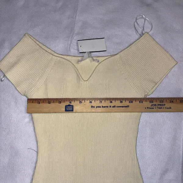 ASTR the Label Cream Ribbed Knit Top‎ V Neck Short Sleeve Fitted Womens Small - Image 6