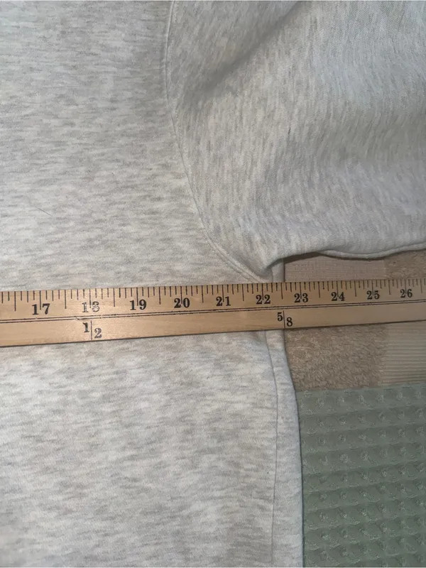 White‎ Fox Boutique Spicy Gal Crewneck Sweatshirt M/L - Image 3