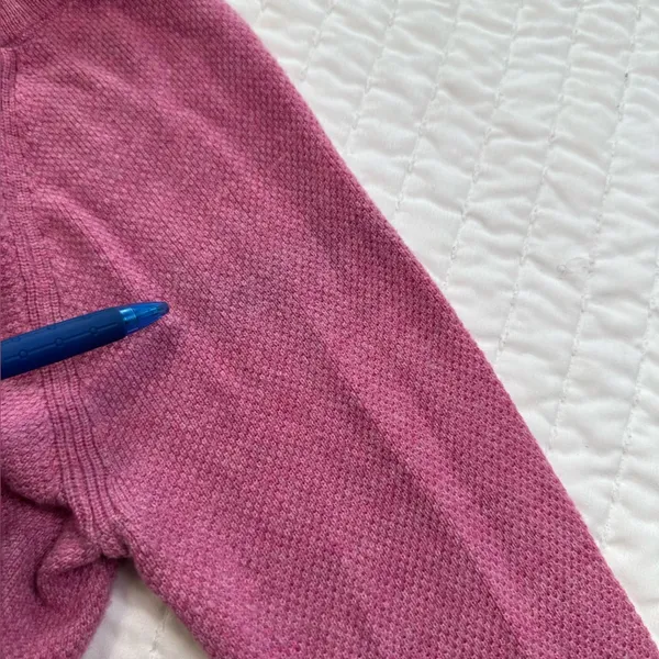 GAP Women's Pink V-Neck knit Sweatshirt - Image 9