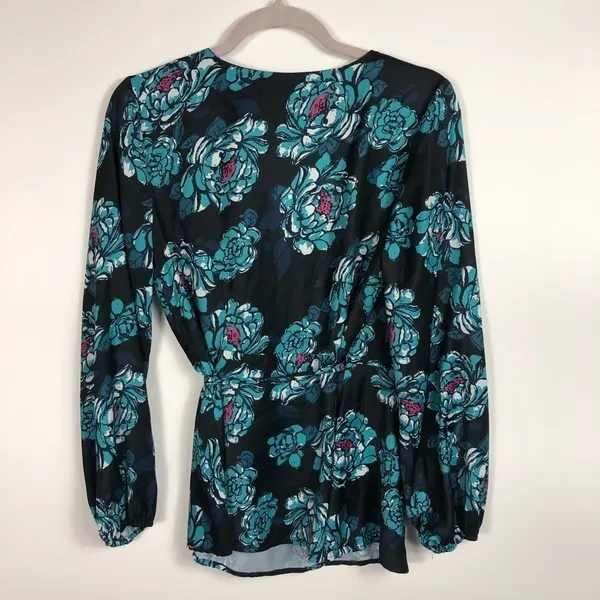 ModCloth wrap‎ top - Image 7