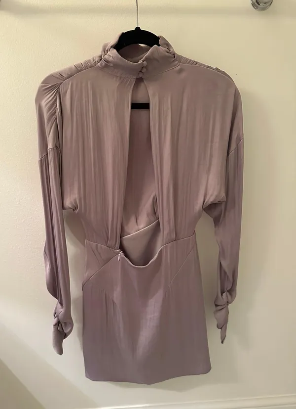 Elliatt Aristrocat Mini Asymmetrical Satin Dress Ash Lavender xs - Image 7