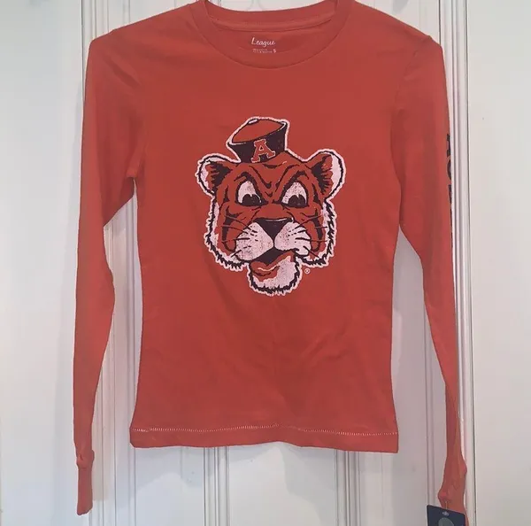 Auburn League size small long sleeve T-shirt - Image 2
