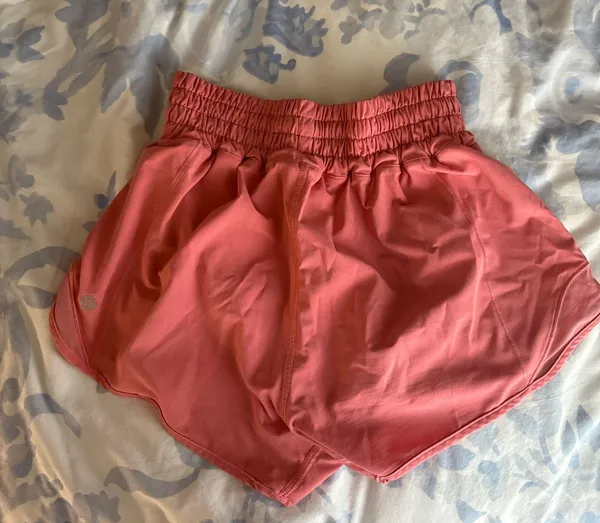 Lululemon Shorts Hotty Hot - Image 2