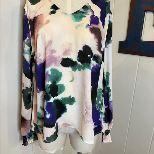 CAbi Mystic Watercolor V-Neck Blouse in Purple, Teal & Pink Sz M - Image 2