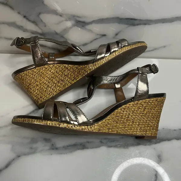 Clarks Women's Metallic Leather Strappy Summer Laguna Jewel Wedge Sandals Sz 9 - Image 6