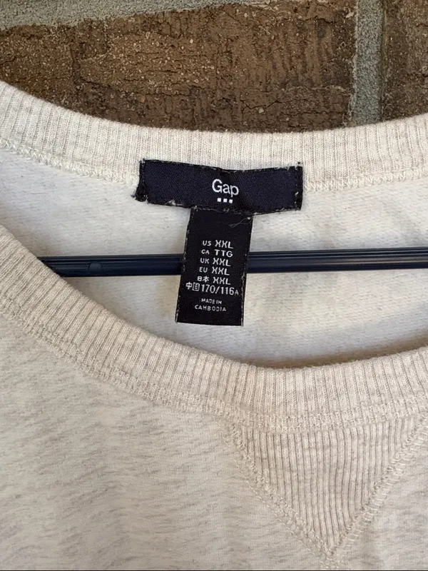 GAP Cream Sweatshirt with Silver Foil Logo - Image 2